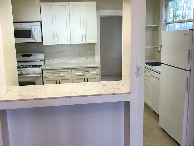 609 Brooklyn Ave #609 — Photo 14