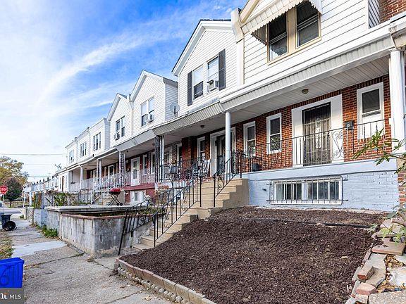 3rd image of 613 E Godfrey Ave