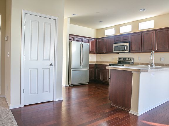 3rd image of 3713 Snowberry St NE