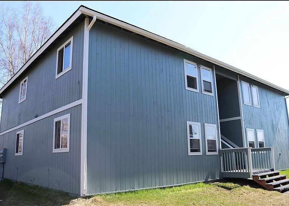 2nd image of 1311 Balfour Dr