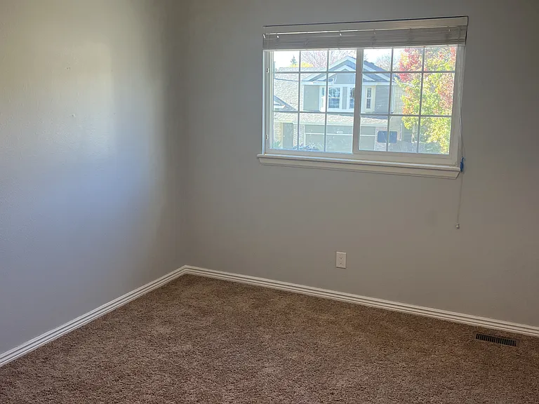 1435 Stoneham St — Photo 19
