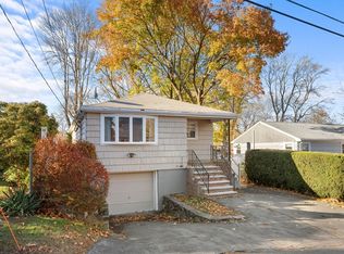 33 Fairchild Ave, Saugus, MA 01906