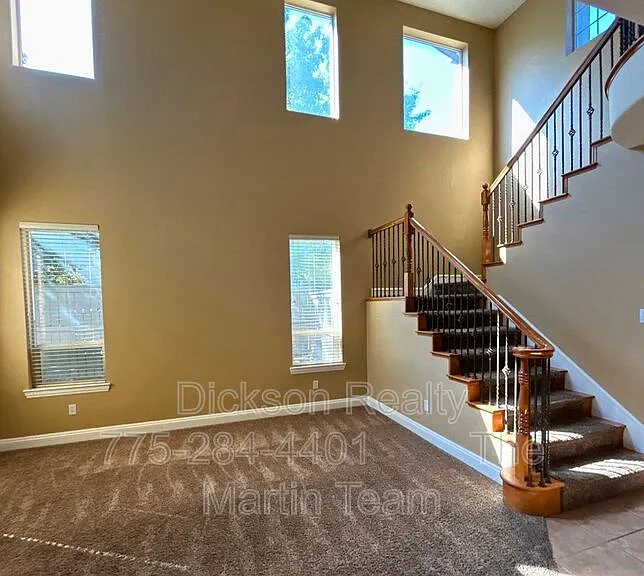 635 Ubaldo Ct — Photo 2