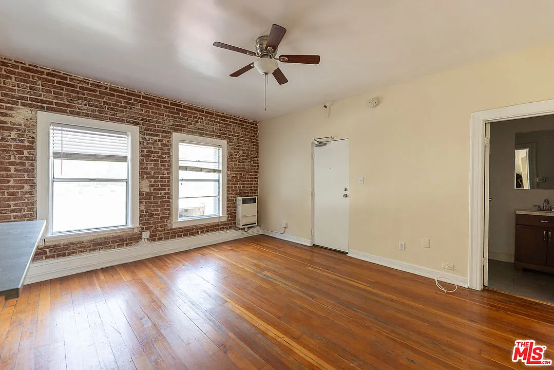Studio, 1.0 bath, 450 sqft, $1,445 — Photo 2