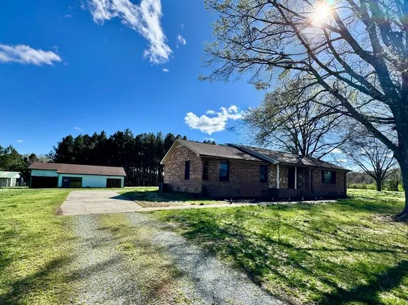 1422 Old Peachland Rd, Marshville, NC 28103