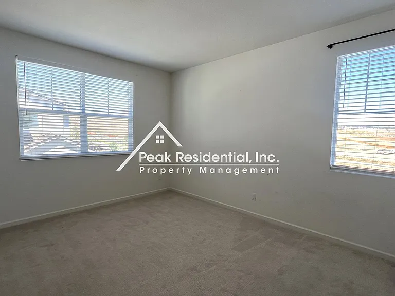 3236 Sunny Gate Ln — Photo 22