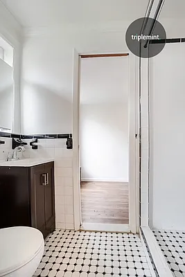 Rented by Triplemint | media 13