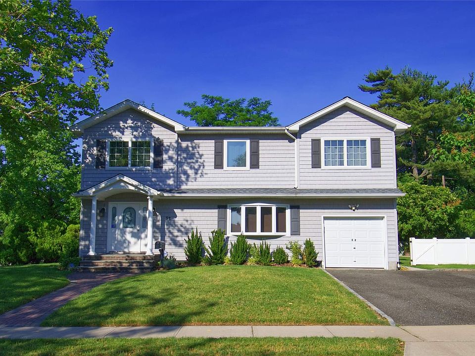 1st image of 32 Lindbergh Street