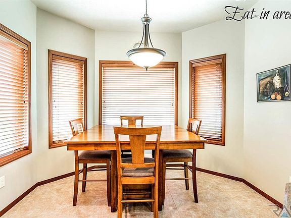 5th image of 3514 W 91st Pl