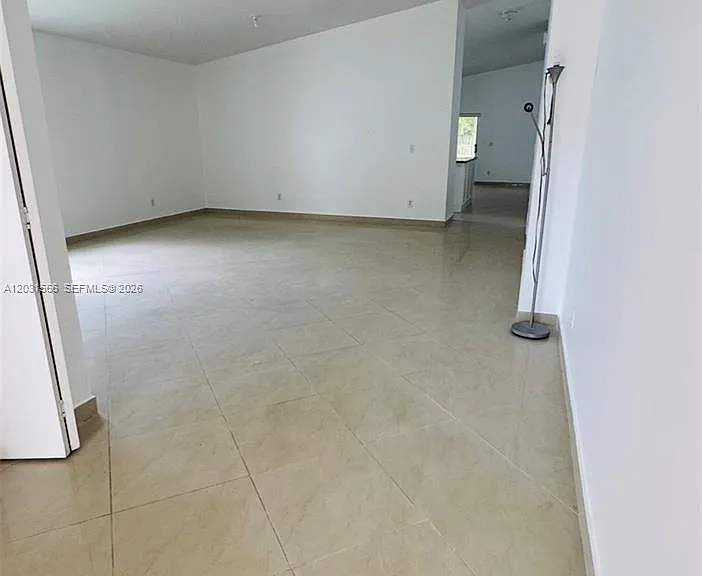 10420 SW 24th Ct — Photo 3