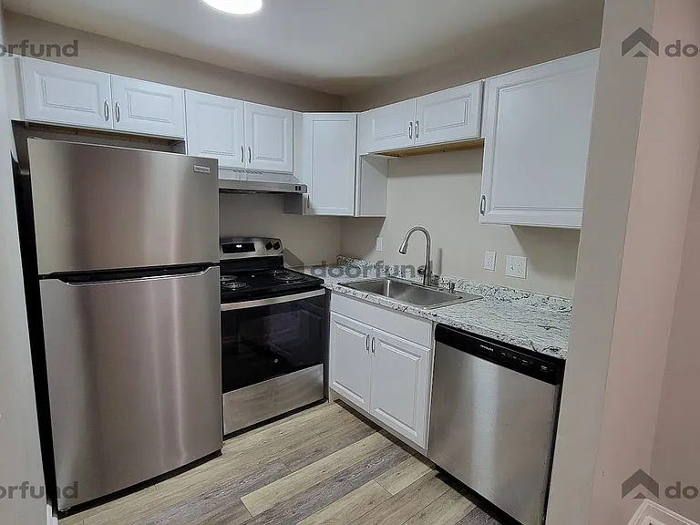 208 Columbus St #11 — Photo 3