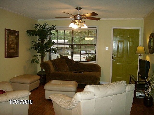 2nd image of 112 Elm Ct