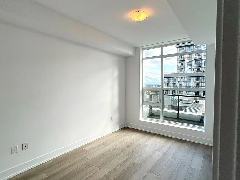 470 Dundas St E #715 — Photo 10