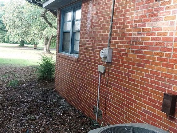 2nd image of 1707 Stanley Dr