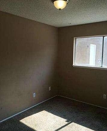 5th image of 17561 Elaine Dr
