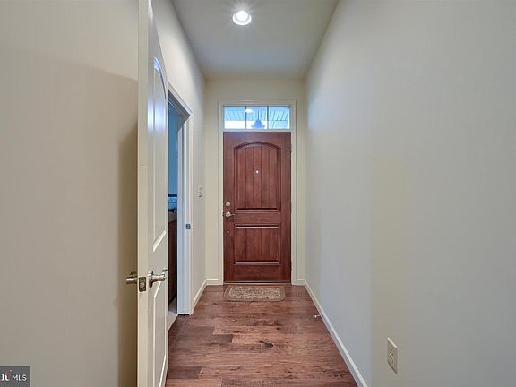 4th image of 118 Windermere Dr #U-0032