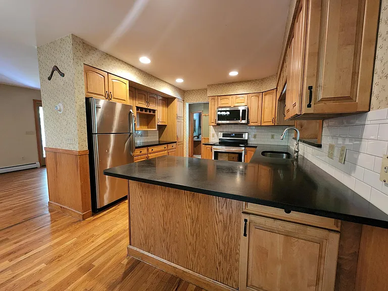 198 Mountain Rd — Photo 5