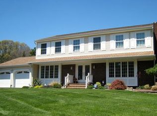 16 Deer Run Ct, East Brunswick, NJ 08816