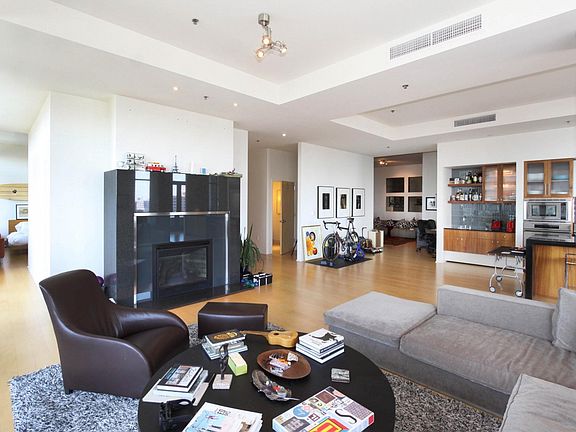 3rd image of 1111 S Grand Ave #Penthouse 8