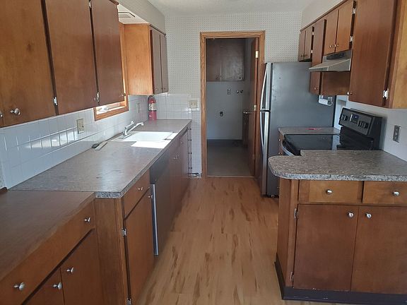 5th image of 1050 NW Canyon Dr #1054