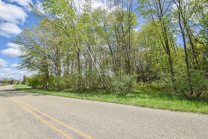 2nd image of Grass Lake Rd