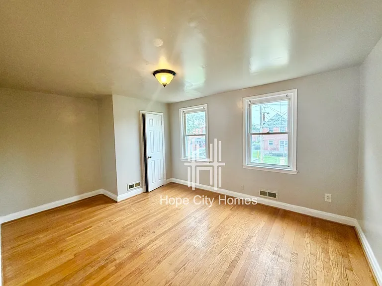 Lucia Ave — Photo 6