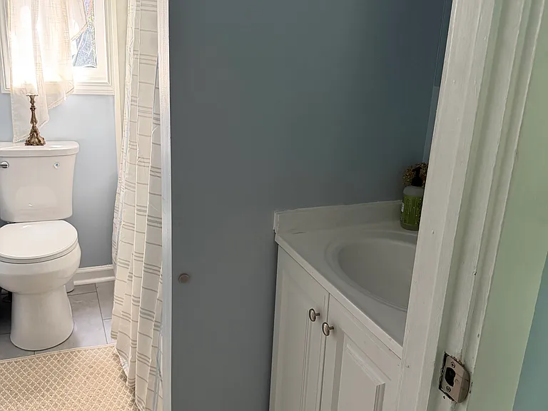 121 Amherst Rd #C — Photo 18