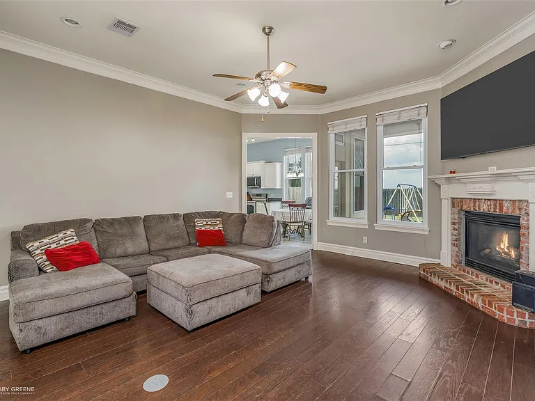 1014 Creole Dr — Photo 3