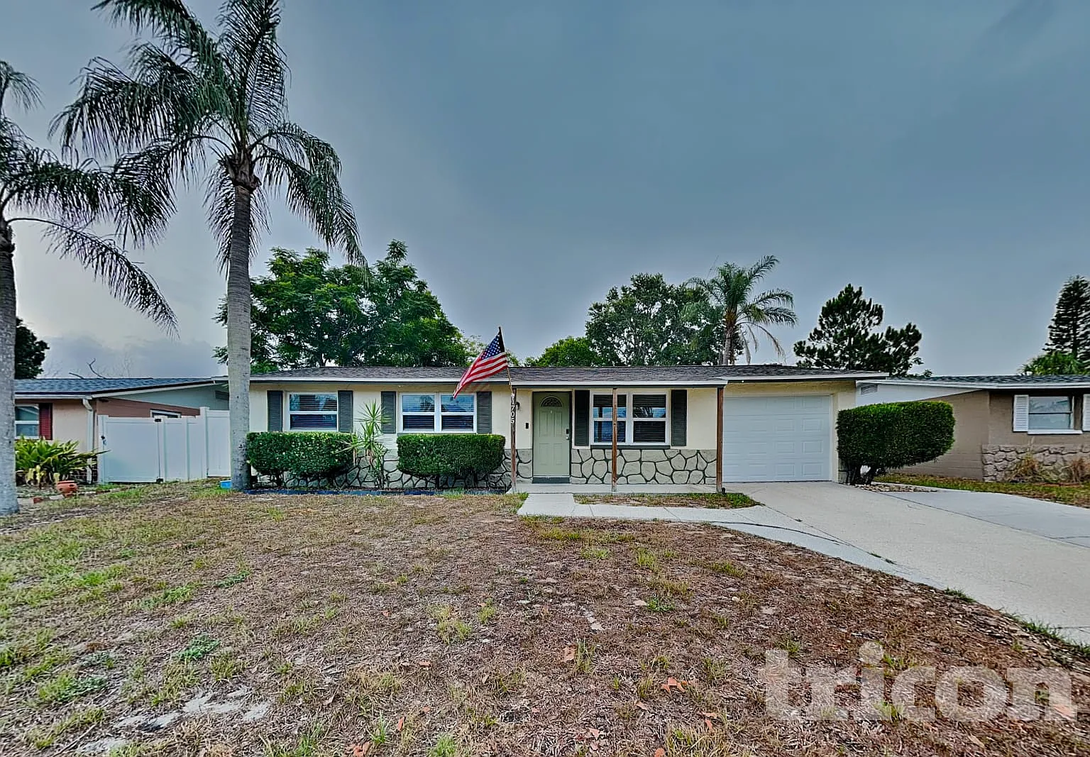 1705 Coppertree Drive Tarpon Springs FL — Photo 1