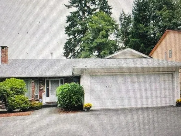 657 Poirier St, Coquitlam, BC V3J 7M5