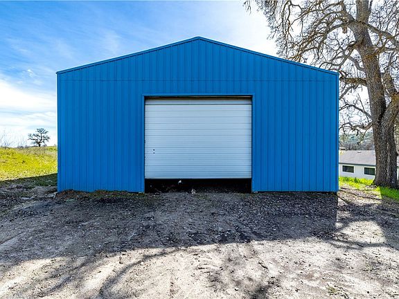 4th image of 69237 Interlake Rd