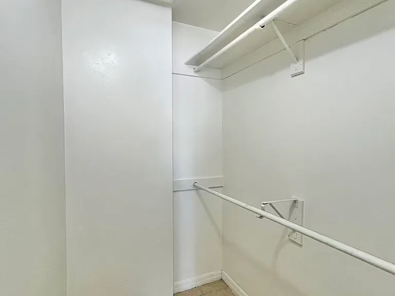 234 Lovell Ln — Photo 16