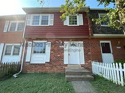 3 bed, 2.5 bath, 1340 sqft, $2,195 — Photo 1