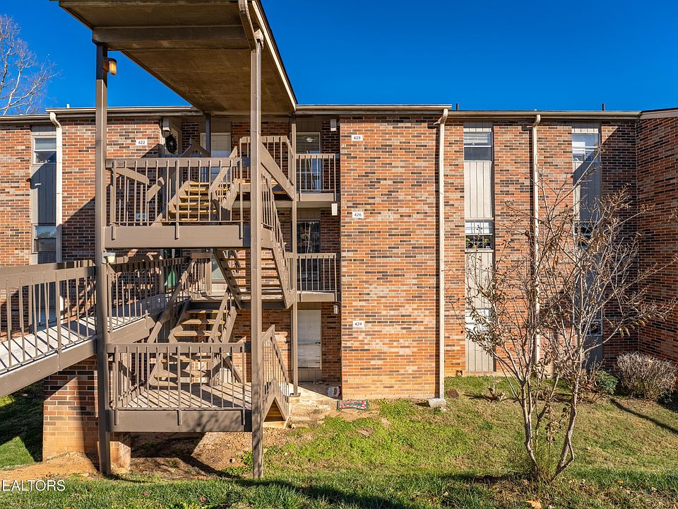 1st image of 428 Dublin Dr #207