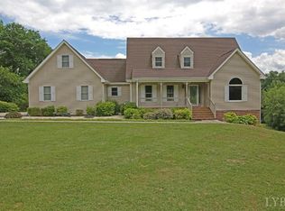 436 Ewers Ln, Madison Heights, VA 24572