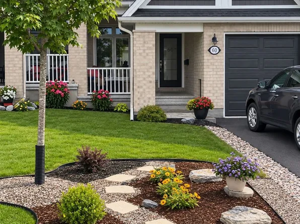 60 Kayenta St, Ottawa, ON K2S 2K7