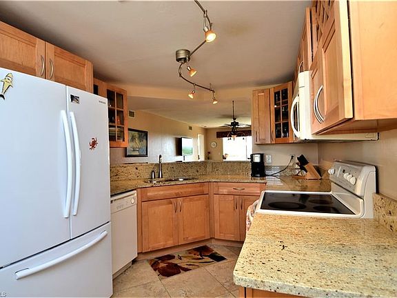 5th image of 340 Horse Creek Dr APT 403