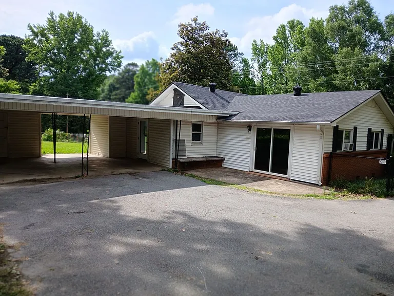 2301 Edison Ave — Photo 3