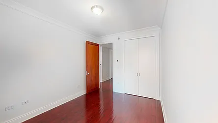 Rented by R New York