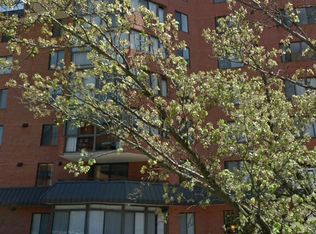 1001 N Vermont St APT 301, Arlington, VA 22201