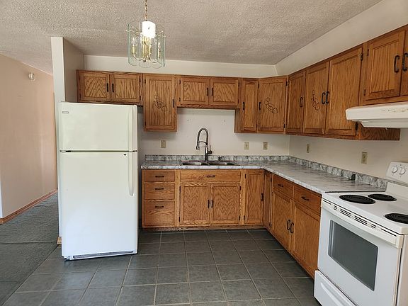 3rd image of 10411 S Crooked Creek Rd