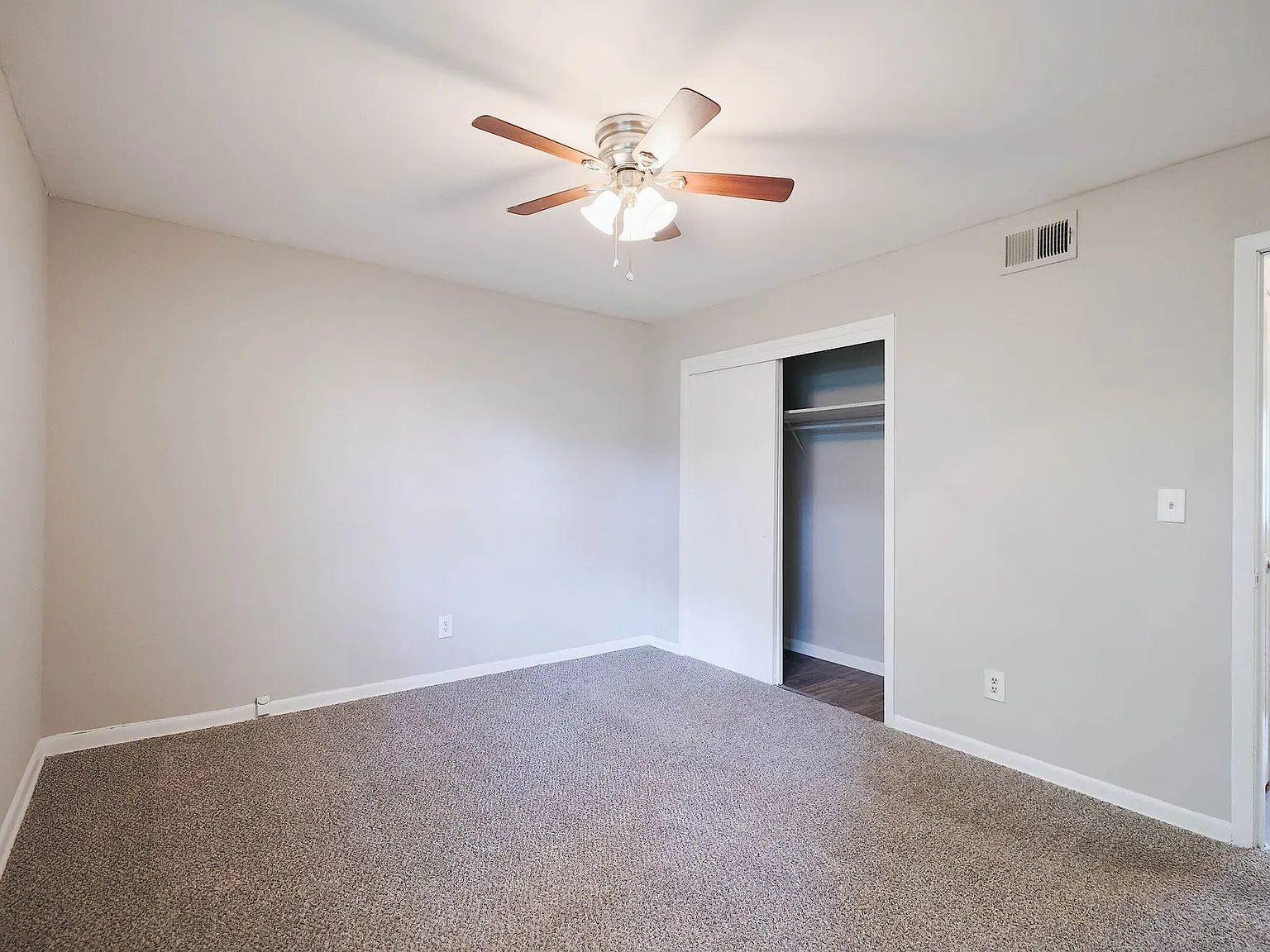 KENCO Briarcliff | Small-Town Feel. Big-City Access. — Photo 4