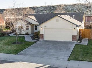 5251 E Trail Wind Dr, Boise, ID 83716