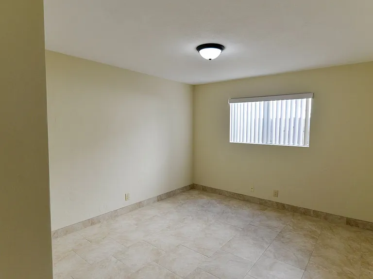 262 W Marquita — Photo 14