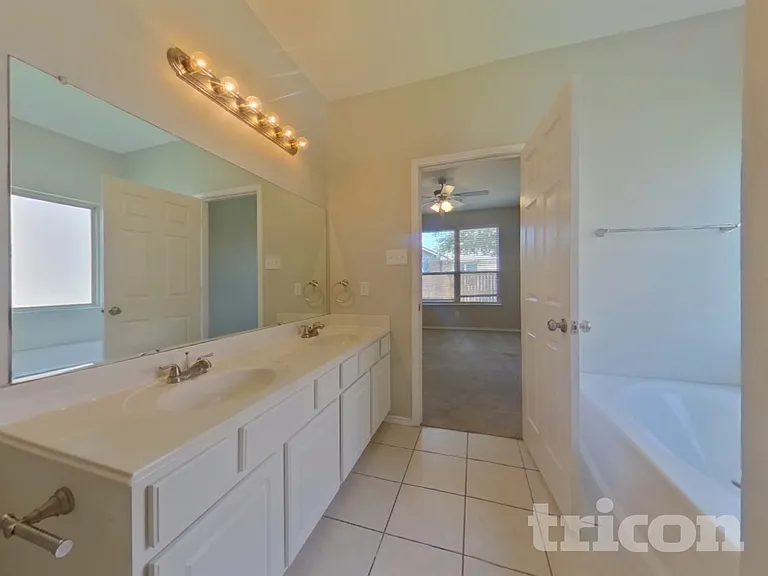 3005 Glenrose Dr — Photo 8