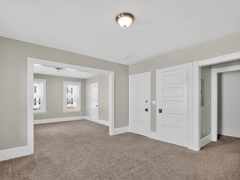 187 185 County Streetunit #1 — Photo 9