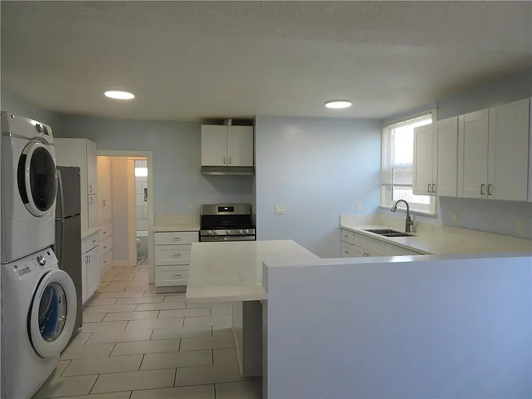 3923 S South Normandie Ave — Photo 9