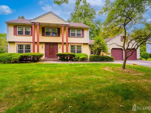 39 Cartwright Dr E, Princeton Junction, NJ 08550