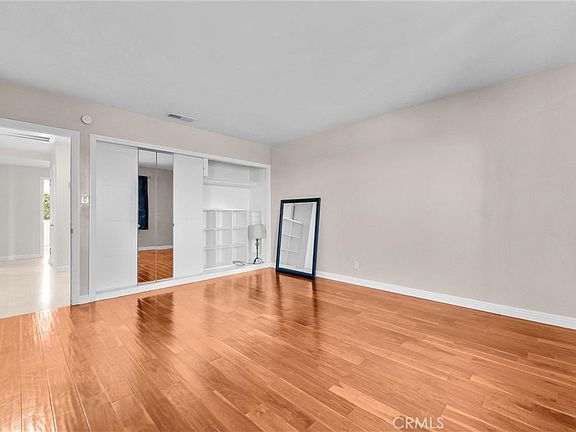 4th image of 1505 Gratton St
