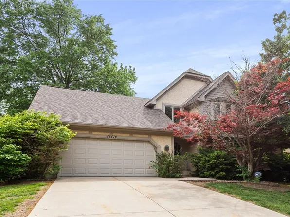 11414 Grant St, Overland Park, KS 66210